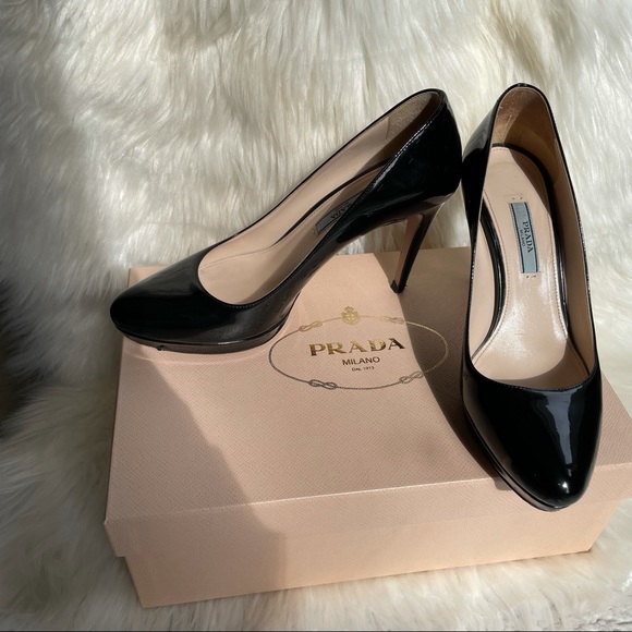 Prada Patent Pumps ✨ - Picture 6 of 15